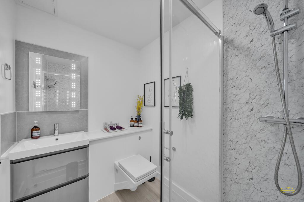 King's Road 2-Bed Airbnb Photography, SW3