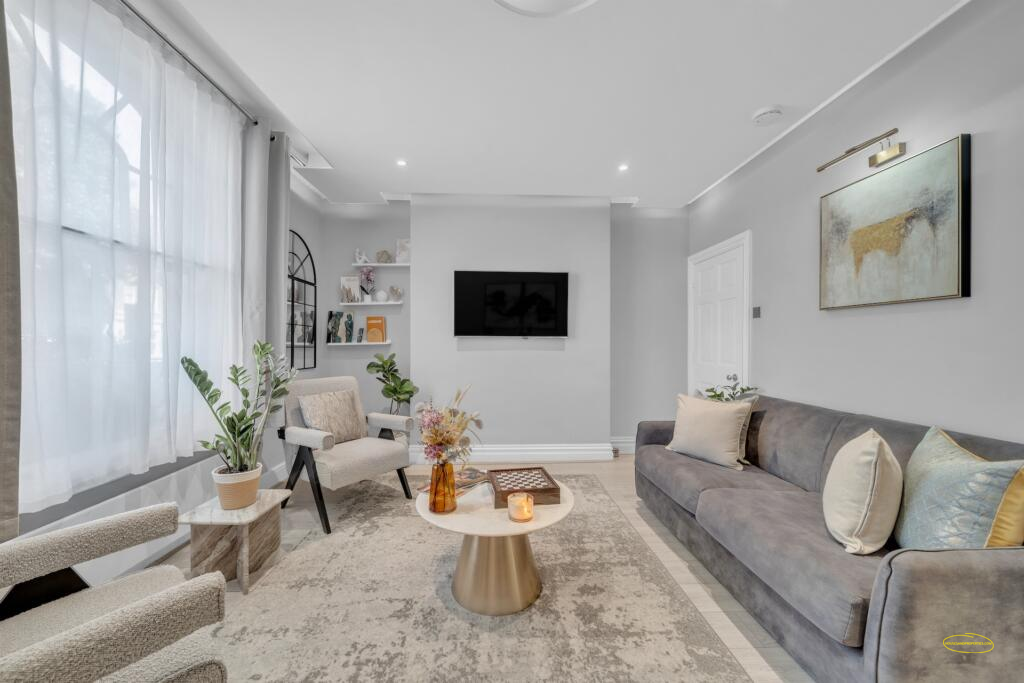 King's Road 2-Bed Airbnb Photography, SW3
