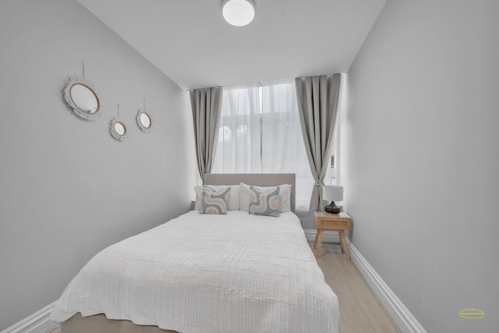 King's Road 2-Bed Airbnb Photography, SW3