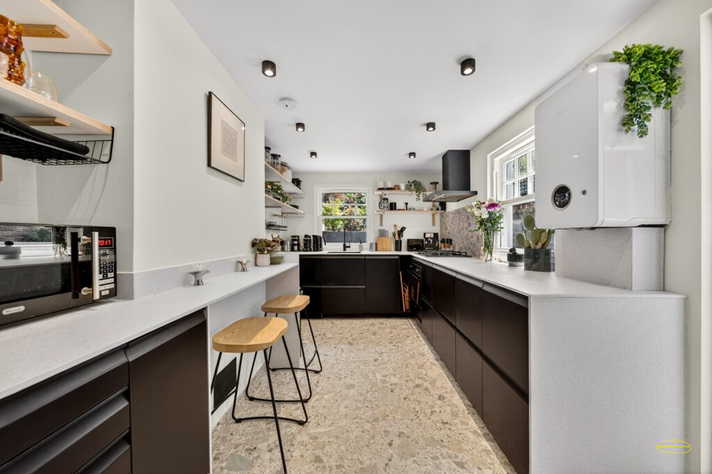 2-Bed Airbnb Photography In Hackney, Poole Road, E9