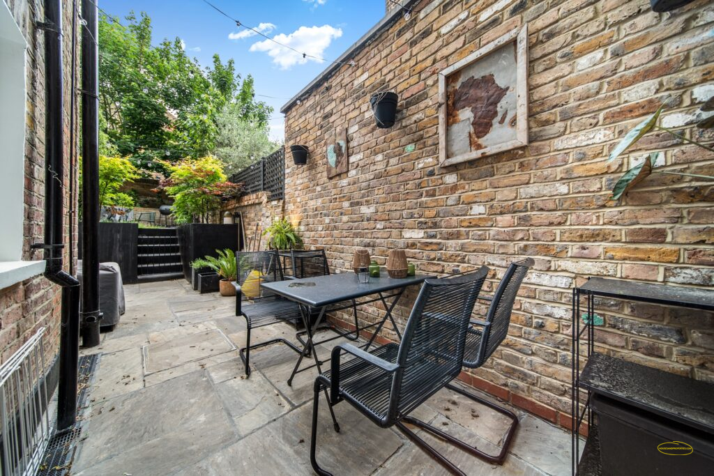 2-Bed Airbnb Photography In Hackney, Poole Road, E9