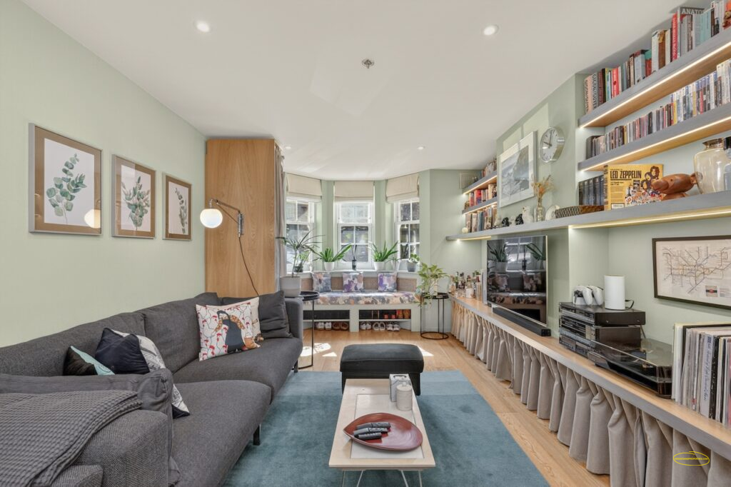 2-Bedrooms Photography & Floor Plan In East Acton W12