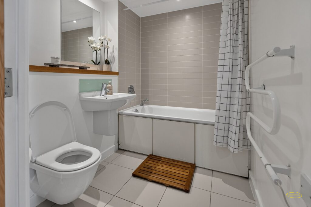 2-Bed Apartment Photography On Bow Road E15