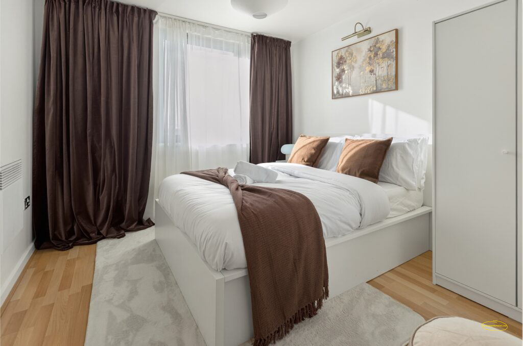 2-Bed Apartment Photography On Bow Road E15