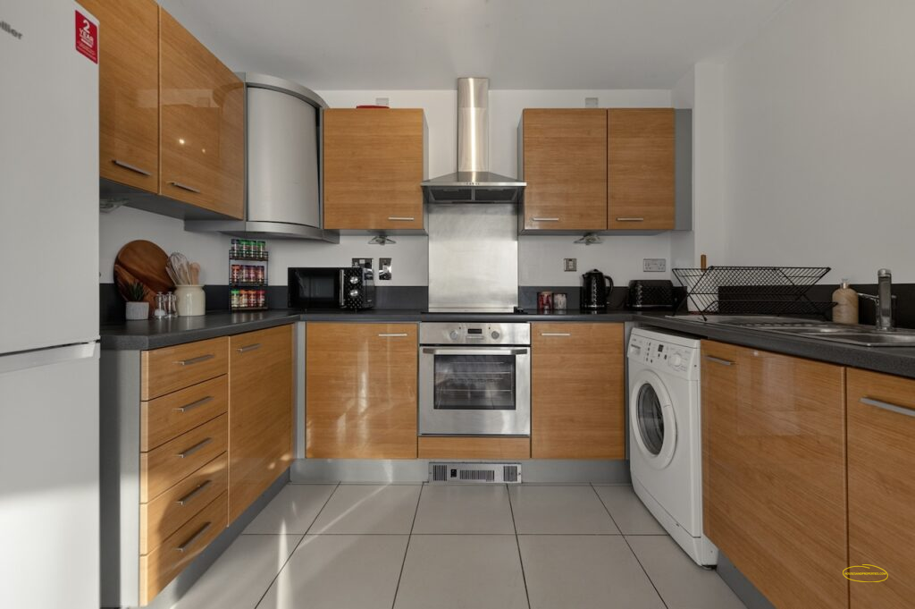 2-Bed Apartment Photography On Bow Road E15