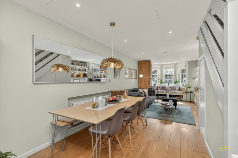 2-Bedrooms Photography & Floor Plan In East Acton W12