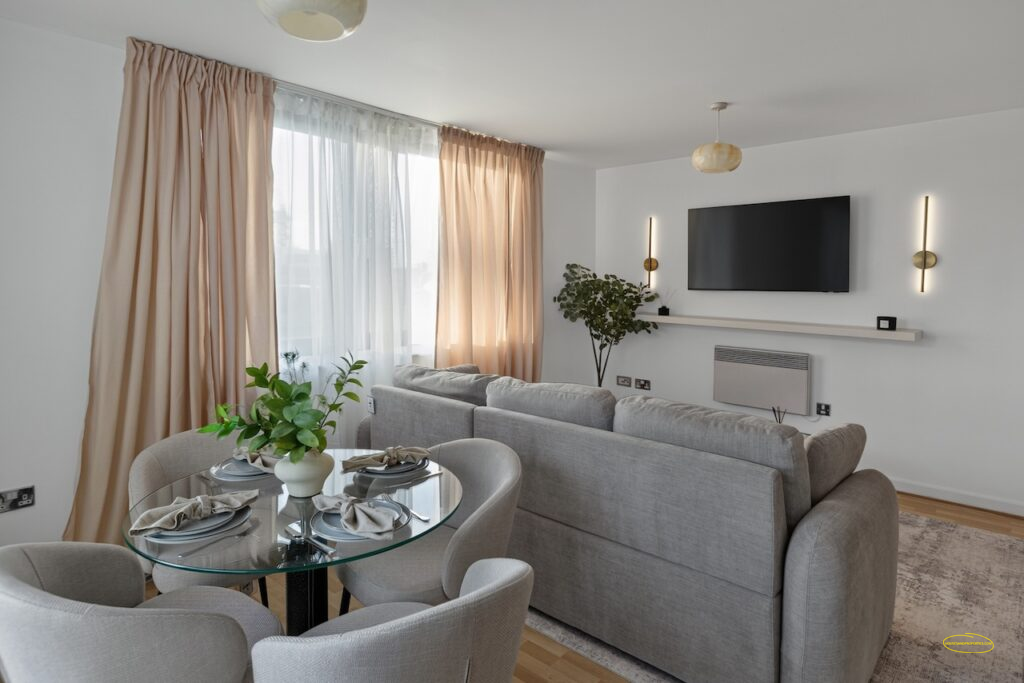 2-Bed Apartment Photography On Bow Road E15