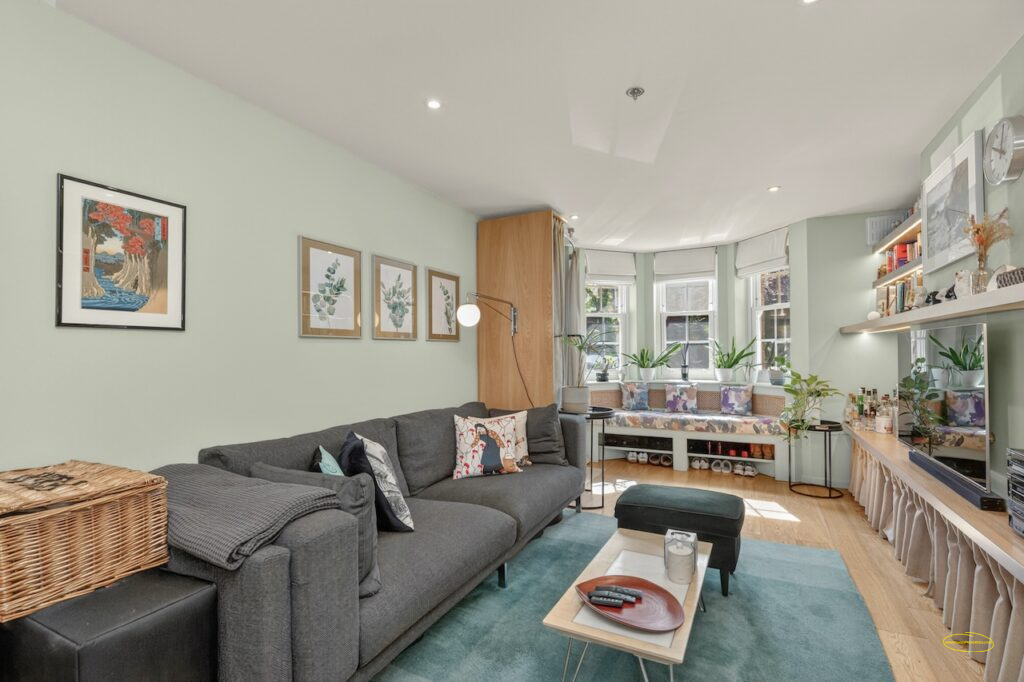 2-Bedrooms Photography & Floor Plan In East Acton W12